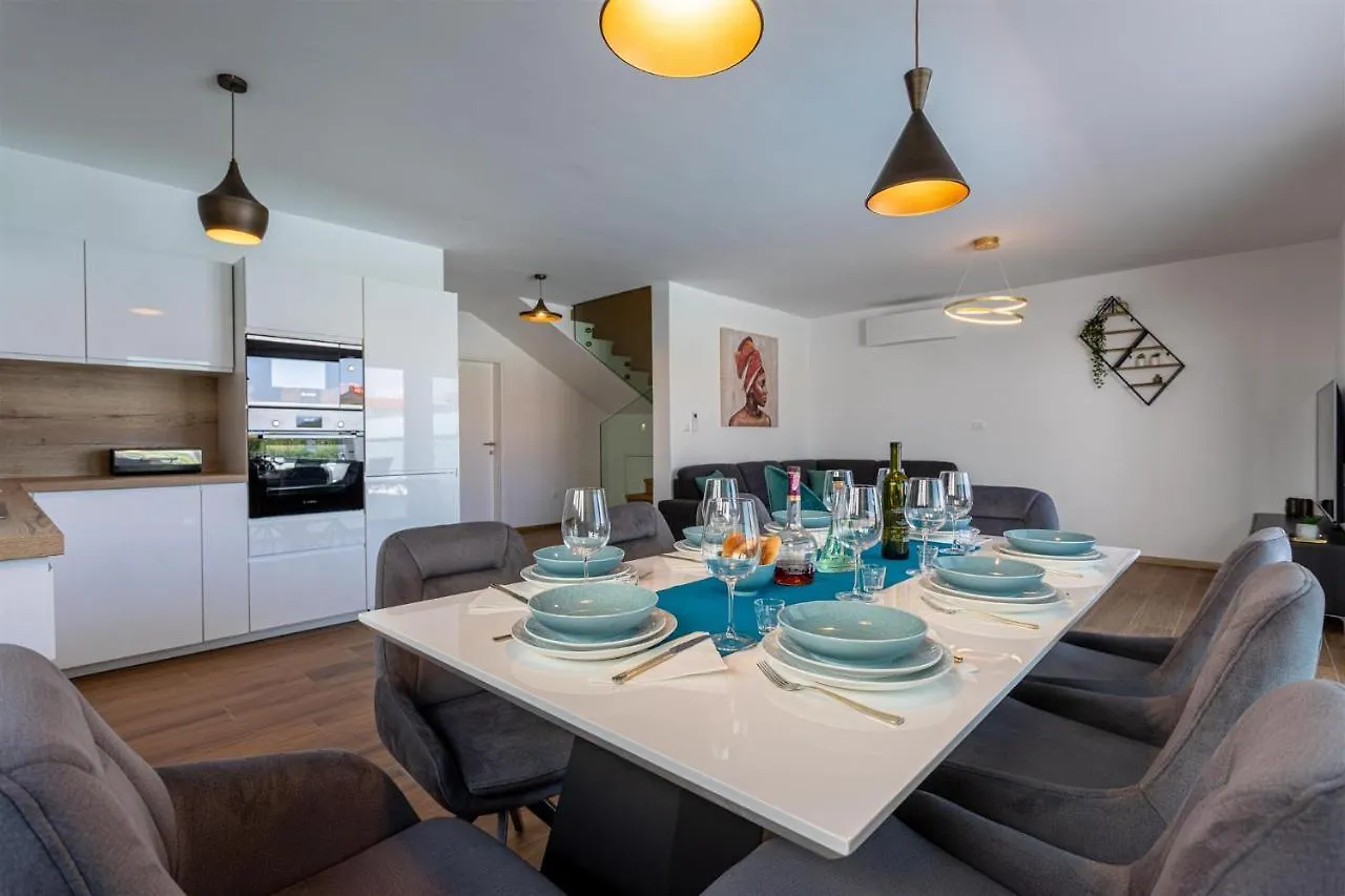 Villa Manhattan Dobrinj