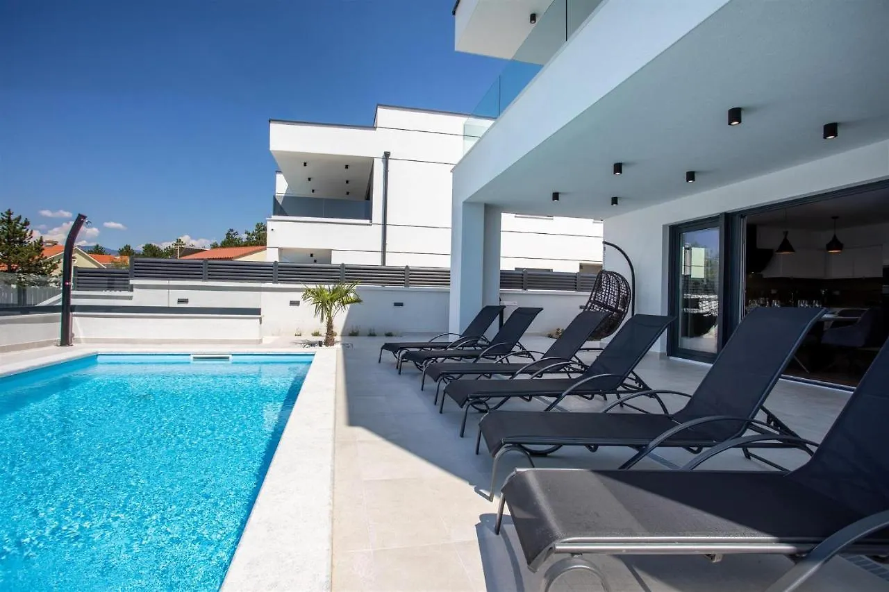 Villa Manhattan Dobrinj