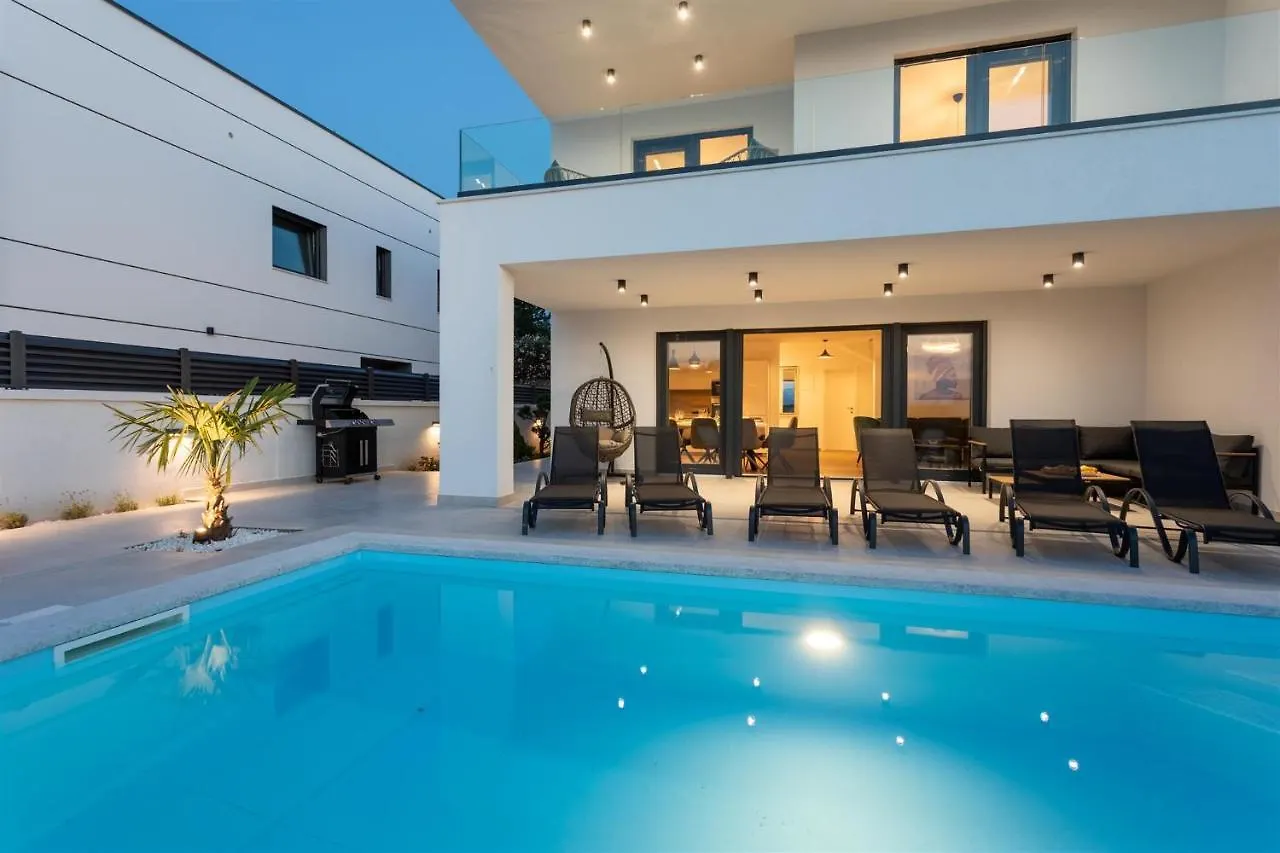 Villa Manhattan Dobrinj